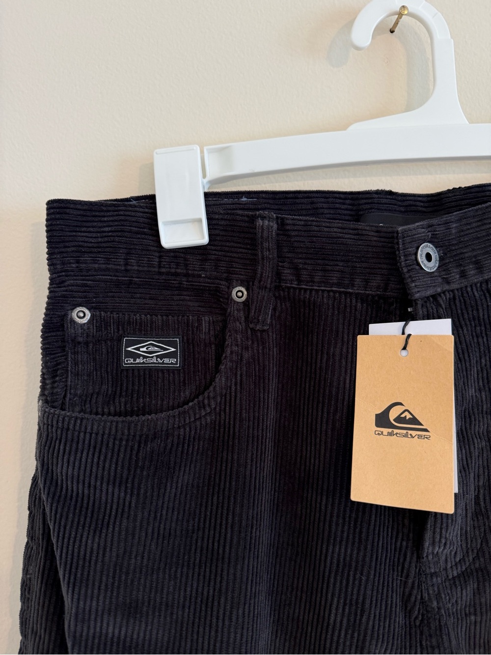 NWT Quicksilver Landers Cord Pants Regular Fit Corduroy 5-Pocket Black Men’s 32 - Picture 5 of 14
